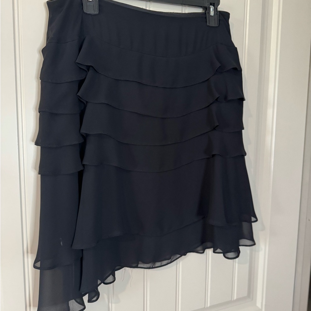 3/for $15 🍒 Elegant Black Tiered Ruffles, Layered Skirt (Women’s Size 10) - Picture 4 of 12